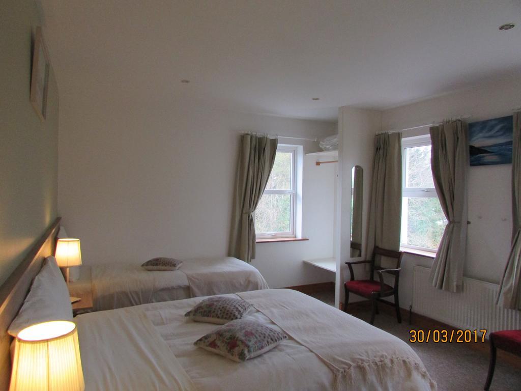 Watersedge Seaviews Hotel Кенмеър Екстериор снимка